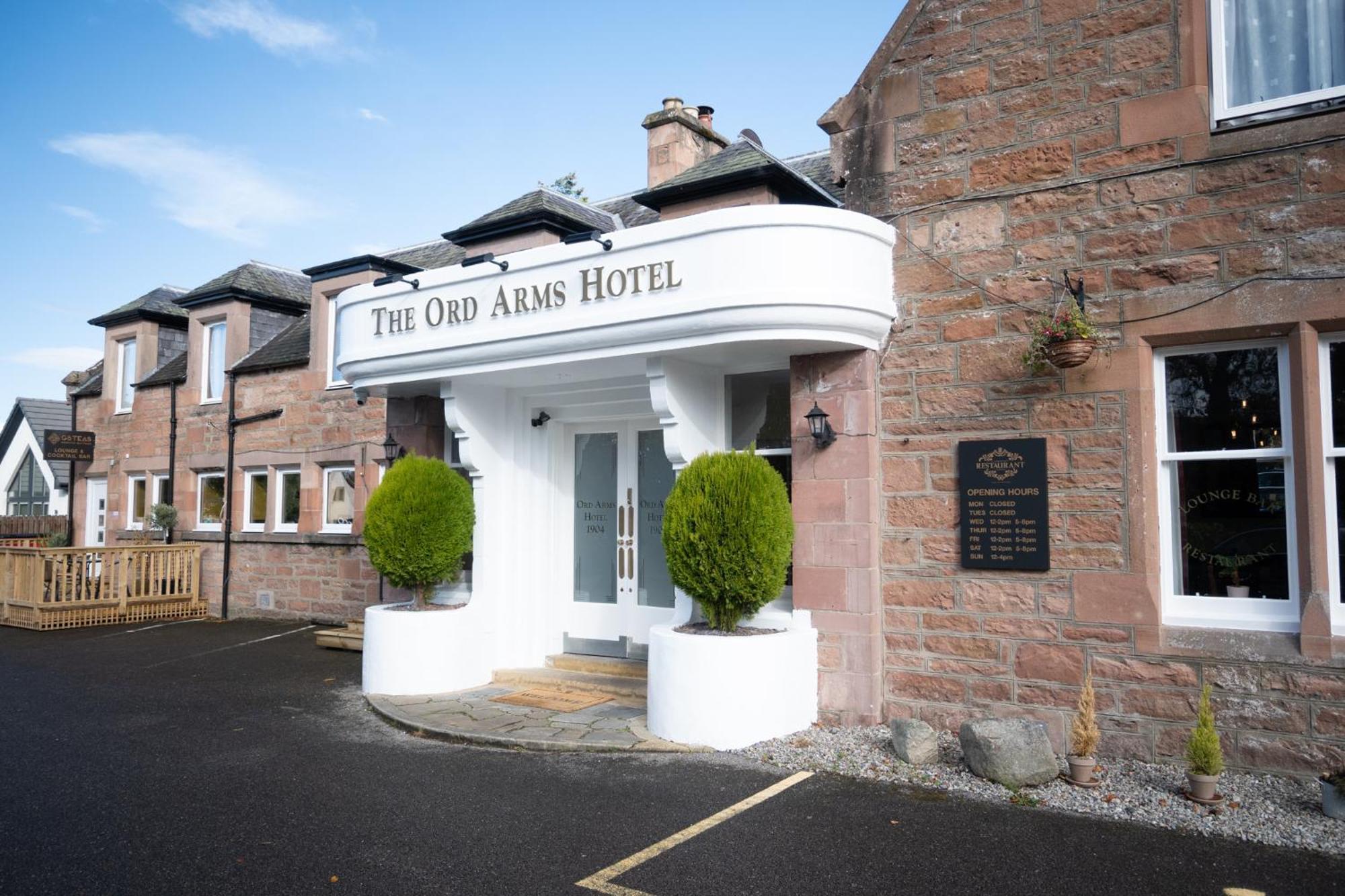 Ord Arms Hotel Muir of Ord Exteriör bild